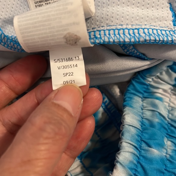 Athleta Girl All Play 3" Short Blue Tie Dye Workout Gym Athleisure 2022-XXL - Picture 9 of 9